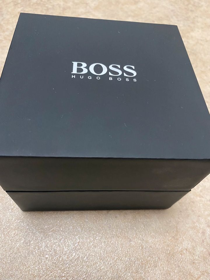 Hugo Boss Herrenuhr in Rosenheim