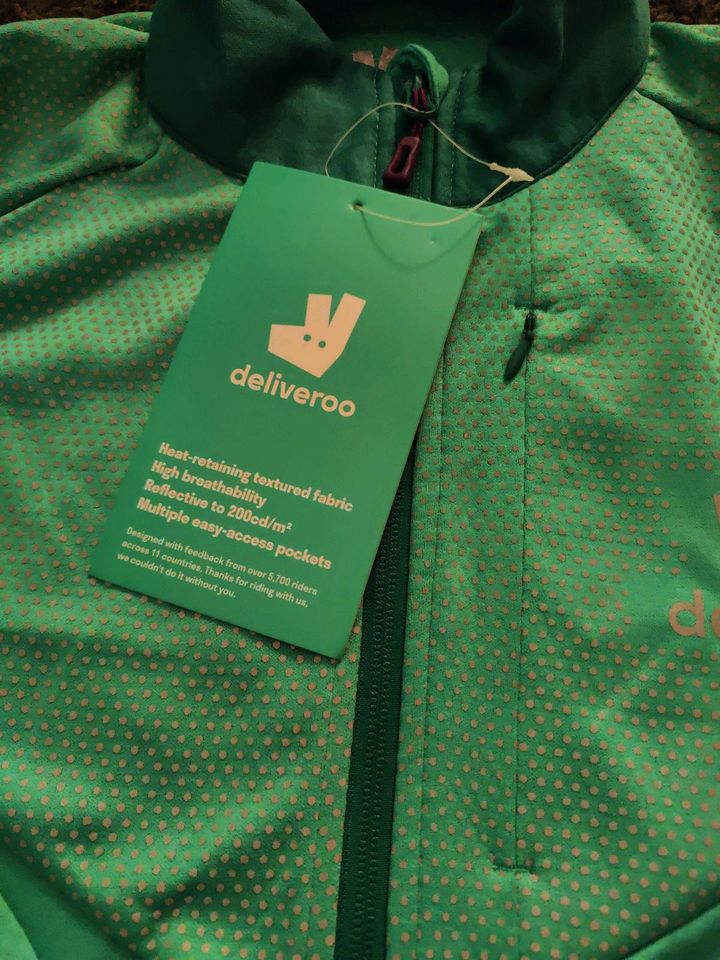 Deliveroo Sportjacke Größe M in Bottrop