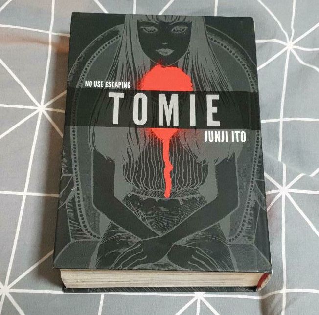 Tomie Manga Hardcover Englisch in Quakenbrück