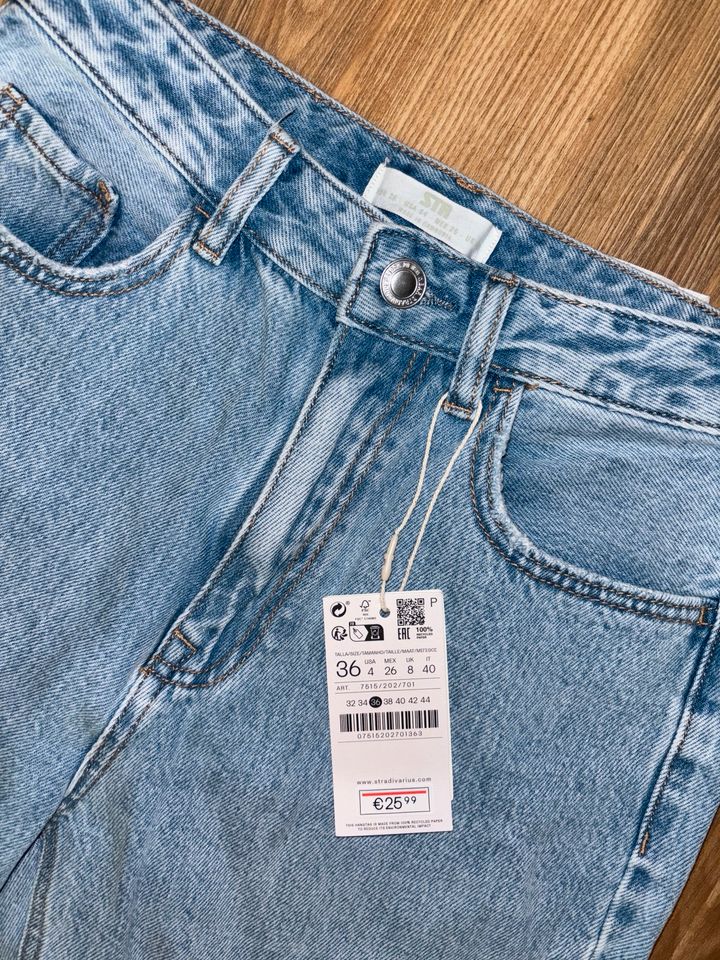 Straight-Fit-Jeans im Vintagelook in Hamburg
