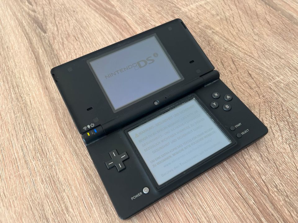 Nintendo DSi Schwarz in Berlin