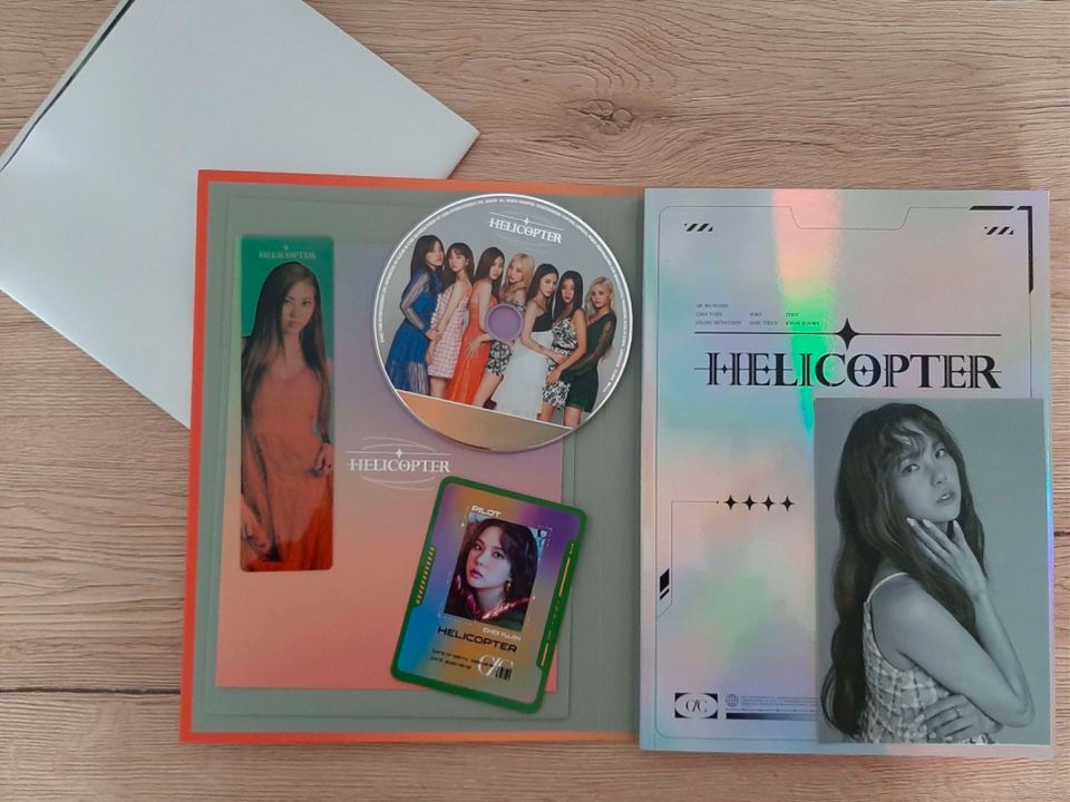 Helicopter CLC Kpop Album alle inclusions in Erkelenz