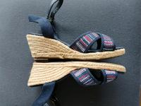 Sandalette mit Keilabsatz, Gr. 36, Tom Tailor, TOP! Niedersachsen - Delmenhorst Vorschau