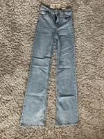ZARA Jeans Z1975 mit Flare und hohem Bund Hessen - Lahntal Vorschau