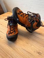 Sehr gut erhaltene Wanderschuhe Gr.41 von Quechua Nordrhein-Westfalen - Herne Vorschau