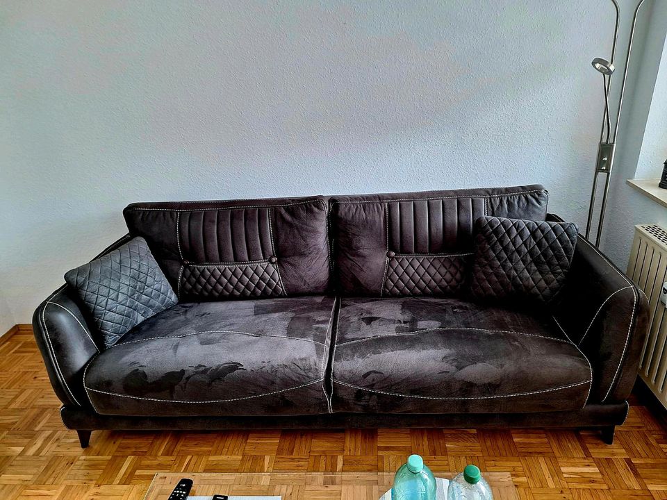 Sofa dunkelbraun in Essen