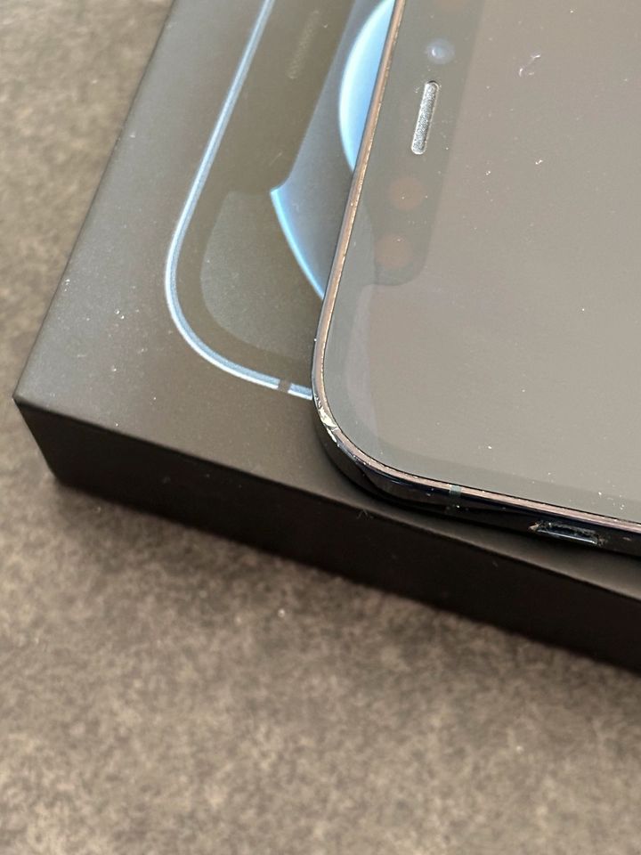 Apple iPhone 12 pro 256 GB Pacific Blue in Leinburg