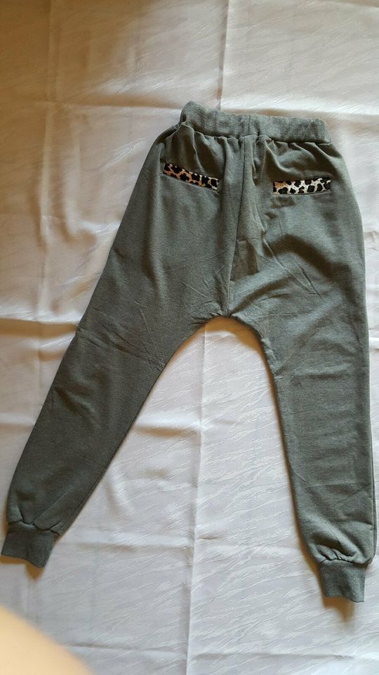 Damen Stoff Hose Sport Yoga Boyfriend grau Gr. S 36 Leopardenmust in Marpingen