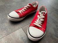 rote Sneaker/ Chucks - Gr. 37 Sachsen - Halsbrücke Vorschau