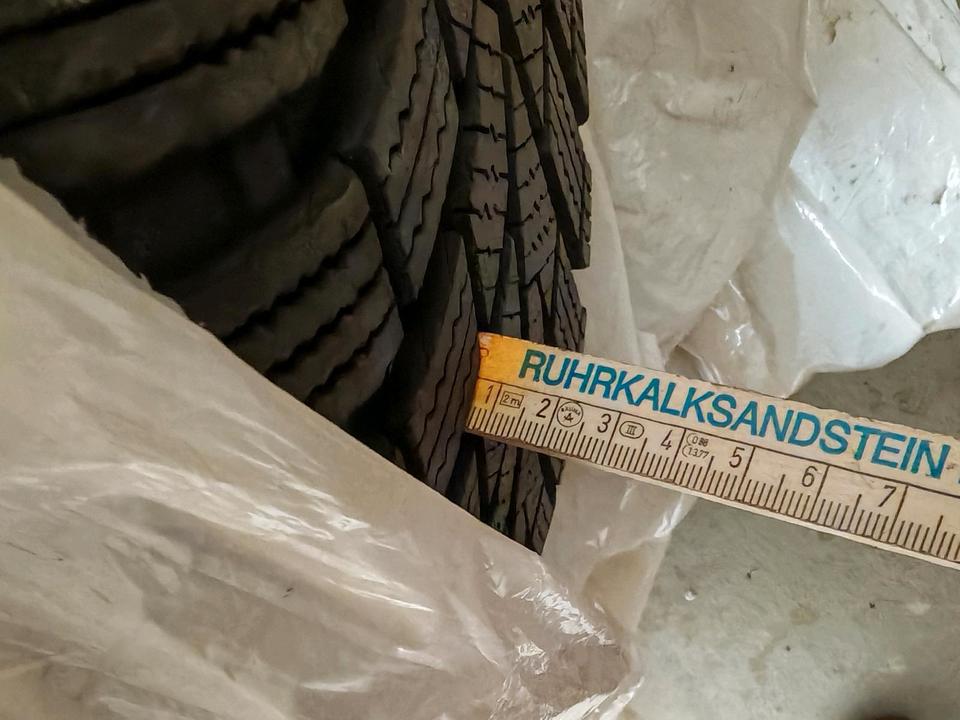 Winterreifen Continental M+S 205/55R16 (26/21) inkl. Radkappen VW in Emsdetten