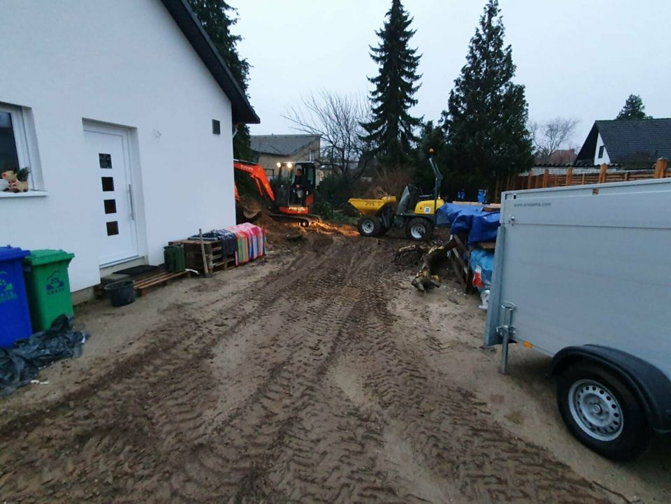 Grundstücksbegradigung  Baggerarbeiten, Erdarbeiten Entsorgung in Michendorf