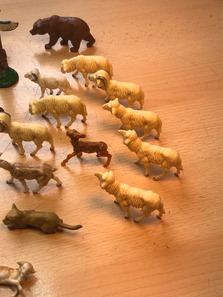 Teil 2 / 30 DDR Figuren,Tiere 45 Euro inklusive Porto in Dippoldiswalde