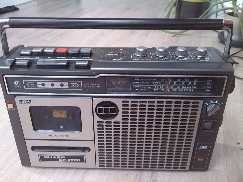 Sharp GF-6500h Boombox/  Radio / Kassettenrekorder - Japan - in Wildau