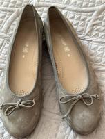 Wildleder Ballerinas , Gr. 39/ Gr. 6- Grau Thüringen - Erfurt Vorschau