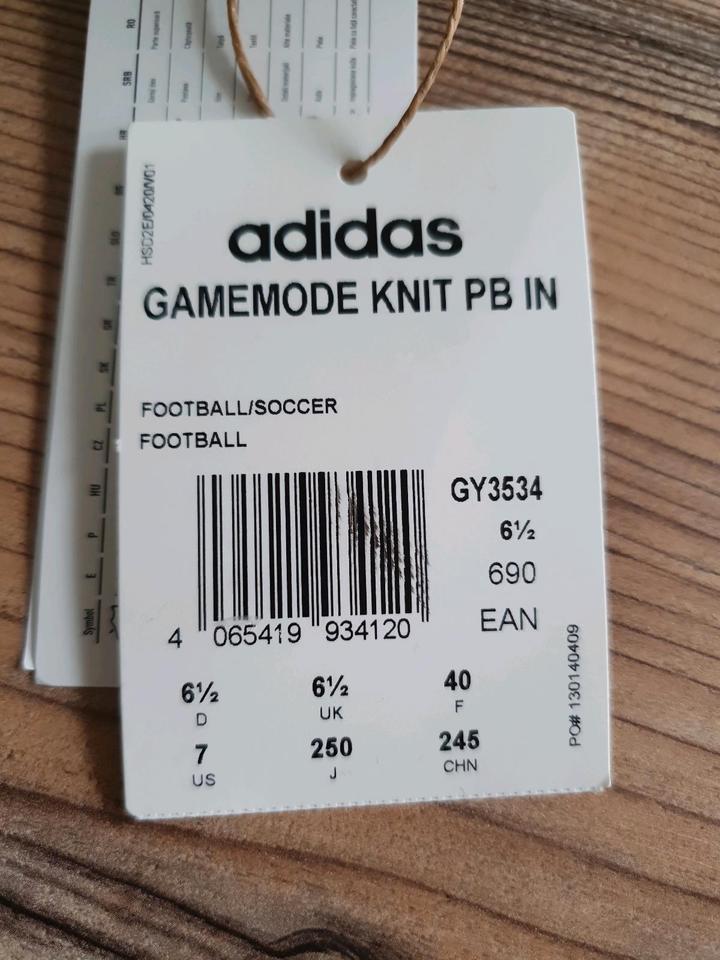 Fußball Hallen Schuhe adidas gamemode knit pb 40, 6 1/2 in Kelheim