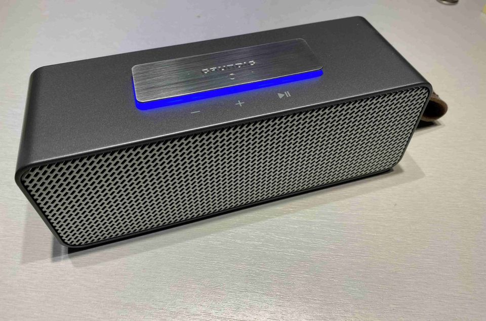 GRUNDIG GSB 720 Bluetooth Speaker Lautsprecher Box Freisprechen in Jüchen