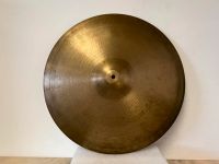 1970er Zildjian Ride Becken 20" kein Riss plan (B) 1,701 kg Kr. München - Aschheim Vorschau