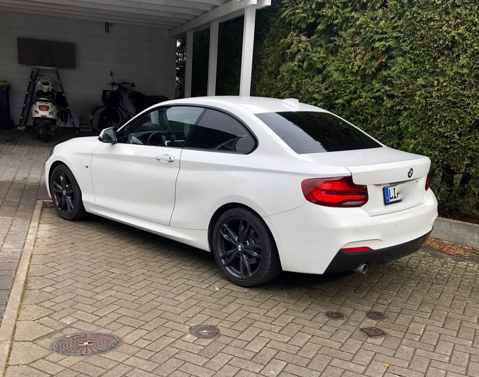 BMW 218i Coupé +GARANTIE+M-Sportpaket+LED+18 Zoll+ in Bad Salzuflen