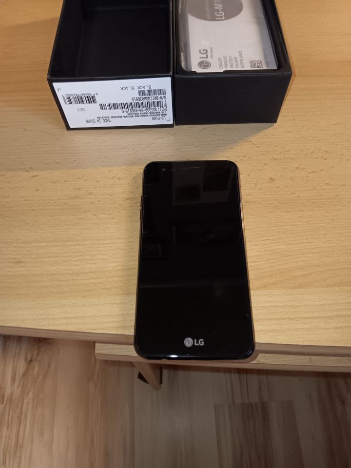 LG K4 2017 Smartphone in Scheeßel