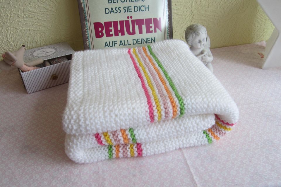 handgestrickte Babydecke Kuscheldecke Wolldecke in Berlin