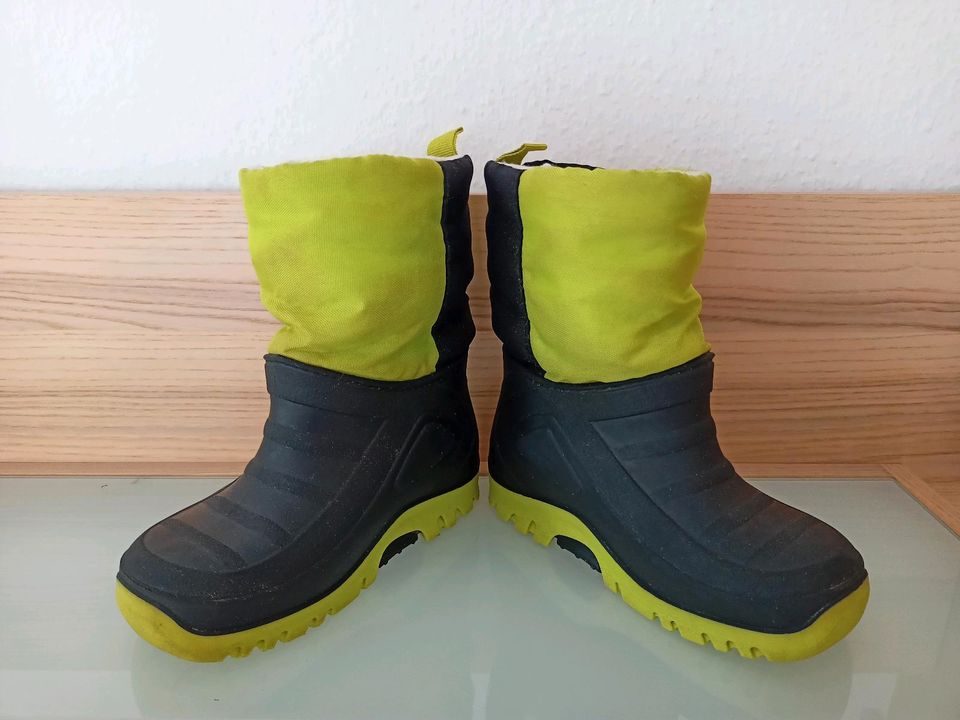 Winterstiefel / Moonboots / Schneestiefel Gr. 25 in Hanau