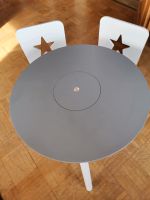 Kindertisch mit 2 Stühlen Hessen - Breitscheid Vorschau
