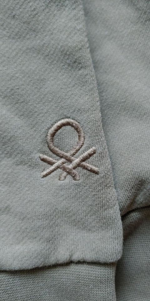 BENETTON Sweatjacke, 100 % Baumwolle, neuwertig in München