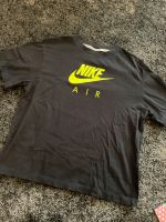 T-Shirt Nike Air Gr.XS schwarz neongelb Kr. München - Feldkirchen Vorschau