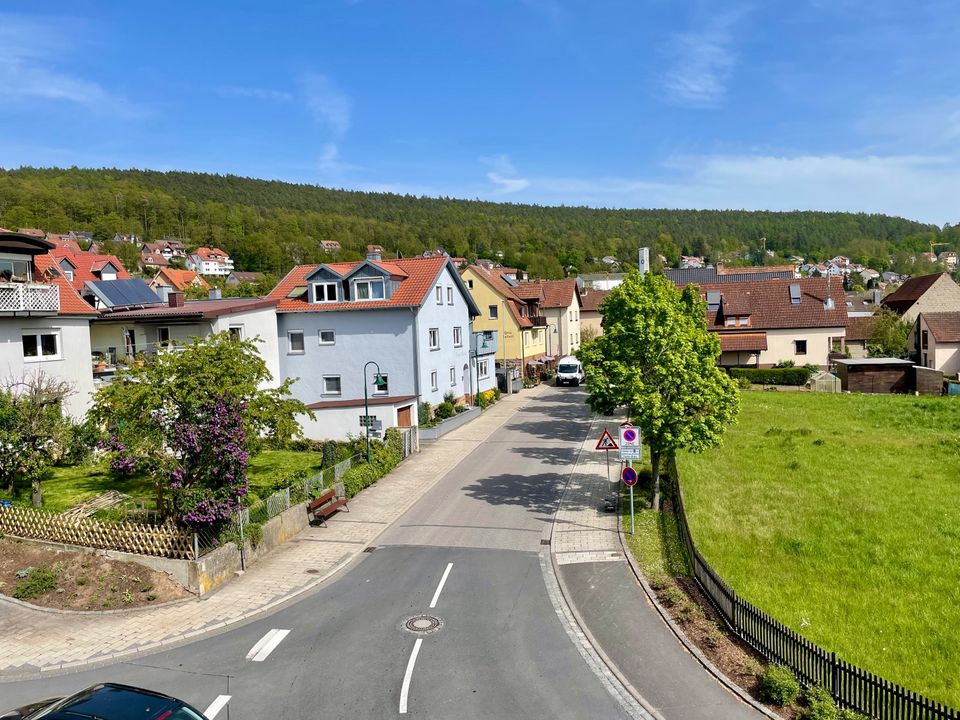 Großzügige Singlewohnung mit herrlichen Weitblick! in Bad Bocklet