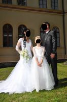 Brautkleid mit Spitze in Weiß & Reifrock in Größe M Sachsen-Anhalt - Haldensleben Vorschau
