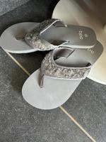 Bon Prix Damen Flip Flop Zehentrenner grau 40 neuw Bayern - Hirschaid Vorschau