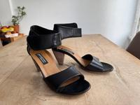 Schwarze Leder Sandale mit Absatz von Paul Green, Größe 36 Berlin - Tempelhof Vorschau