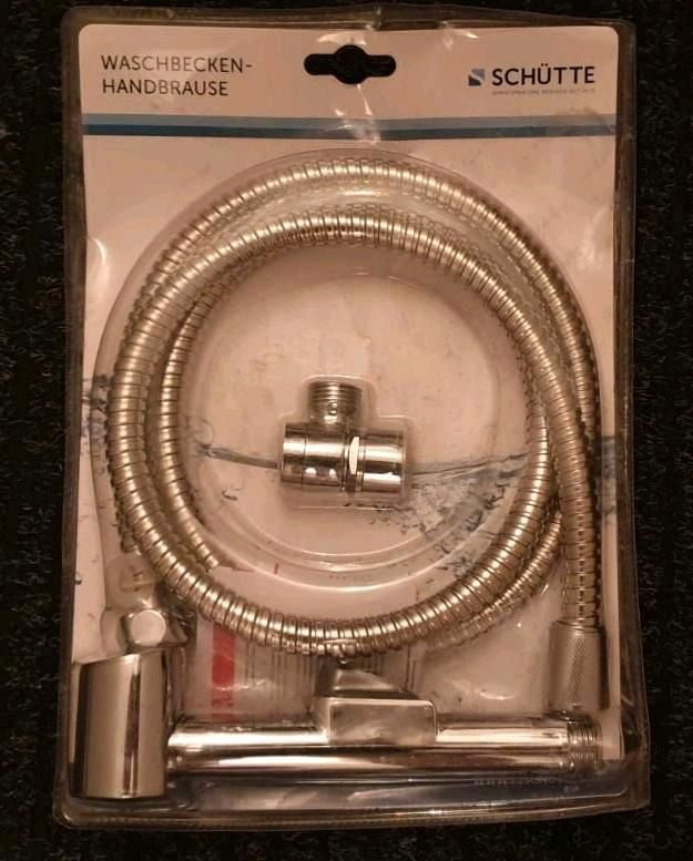 Handbrause mit Brauseschlauch Halterung für Wasserhahn. Neu & OVP in Pankow  - Prenzlauer Berg | Badezimmer Ausstattung und Möbel | eBay Kleinanzeigen  ist jetzt Kleinanzeigen