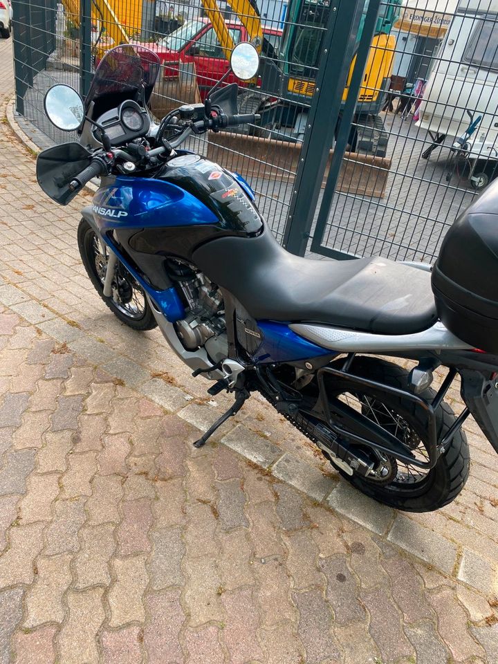 Honda Transalp 700 XL Kofferset + Top Case Nur 23300KM Tüv 04.26 in Herne