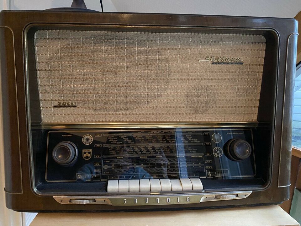 Grundig 3D Klang 3055 in Rinteln