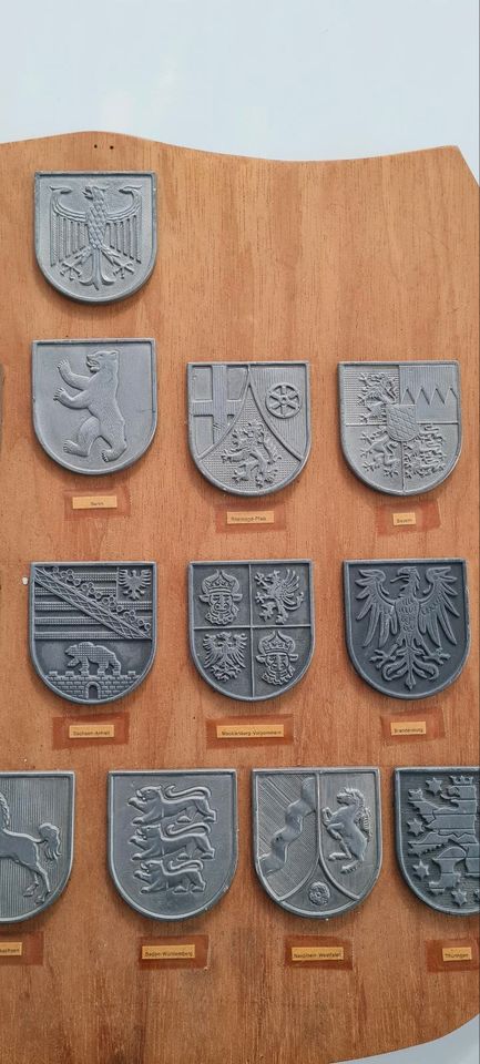 17 Zinn Wappen Wappenbild 16 Bundesländer + Deutschland Zinn kg in Schortens