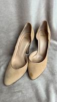Bally Pumps Wildleder beige gebraucht Größe 38 Baden-Württemberg - Weinheim Vorschau