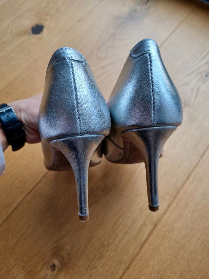 Brautschuhe Hochzeitsschuhe Pumps High Heels silber in Dallgow