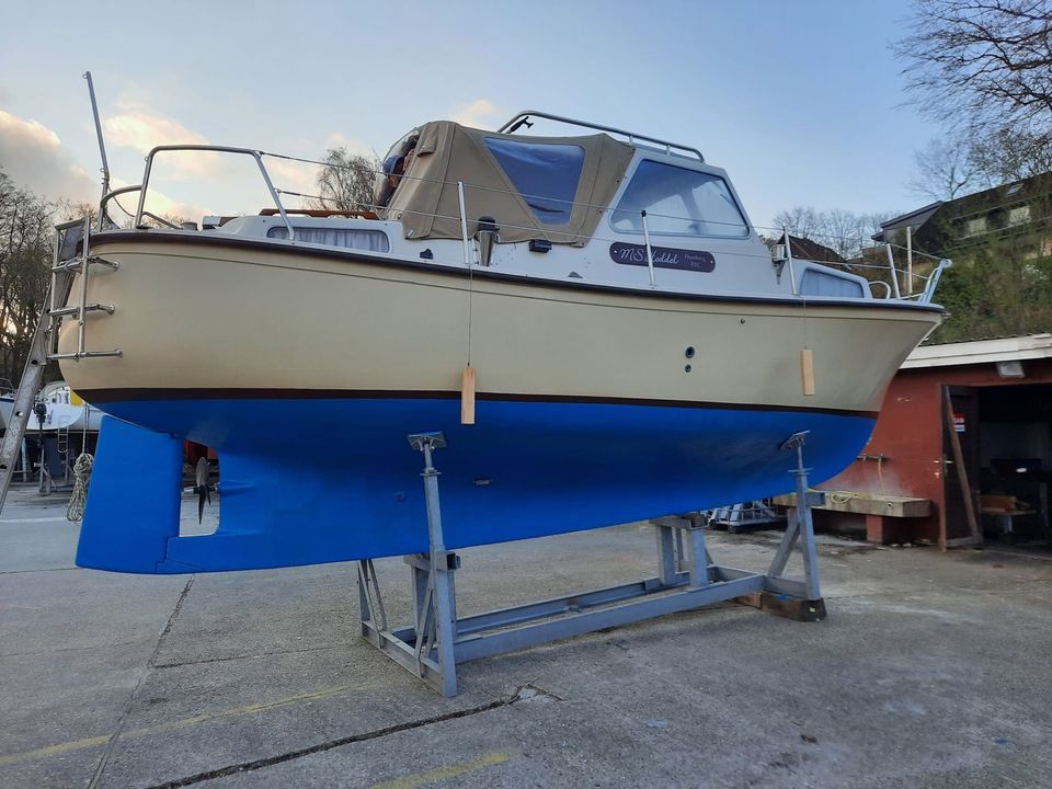 Boot Yacht Aufbereitung Polieren Antifouling  Segelboot Motorboot in Süderbrarup