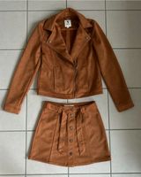 GARCIA Jacke Gr. 164/170 mit Rock Gr. 152 Wildleder braun Cognac Baden-Württemberg - Laupheim Vorschau