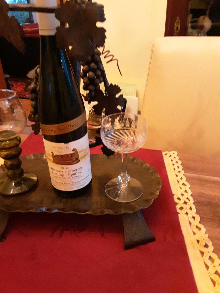Ständer für Weinflaschen    Plus 2 Weingläser und 1 Fl. Moselwein in Wittlich