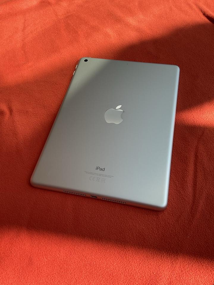 TOP! iPad 6th Generation WI-FI 32GB (2018) Space Gray, mit OVP in München