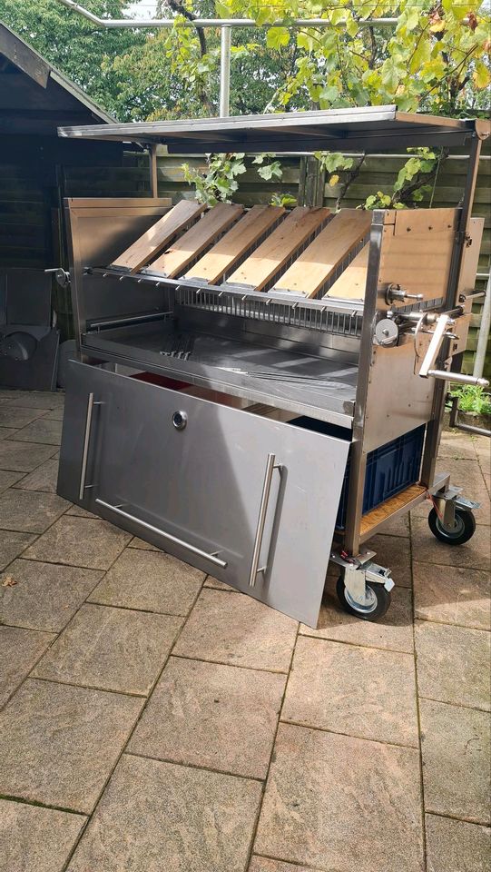 Spanferkelgrill  Lammgrill XXL  Fischgrill zum Mieten in Waldbröl