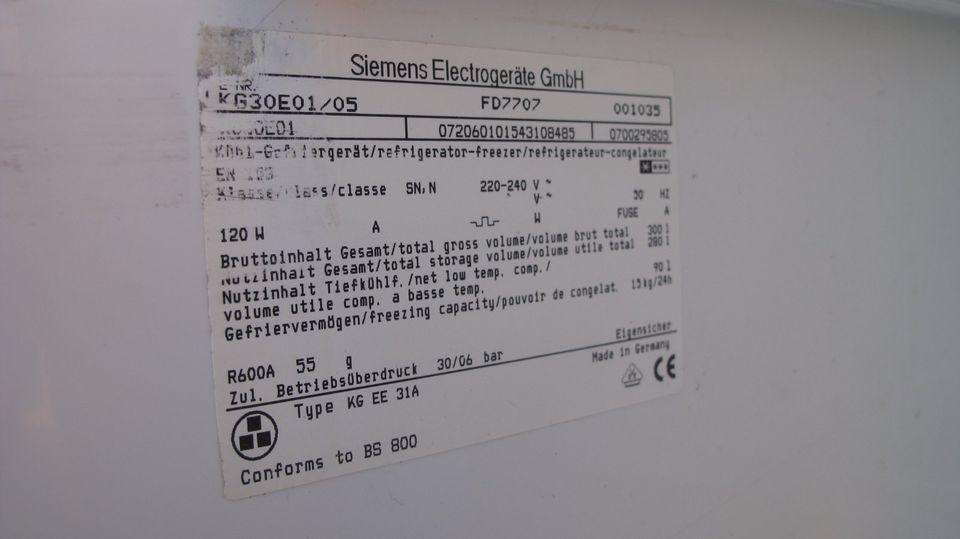 SIEMENS Kühlschrank Gefrierschrank Kombi   -Anlieferung möglich- in Hamburg