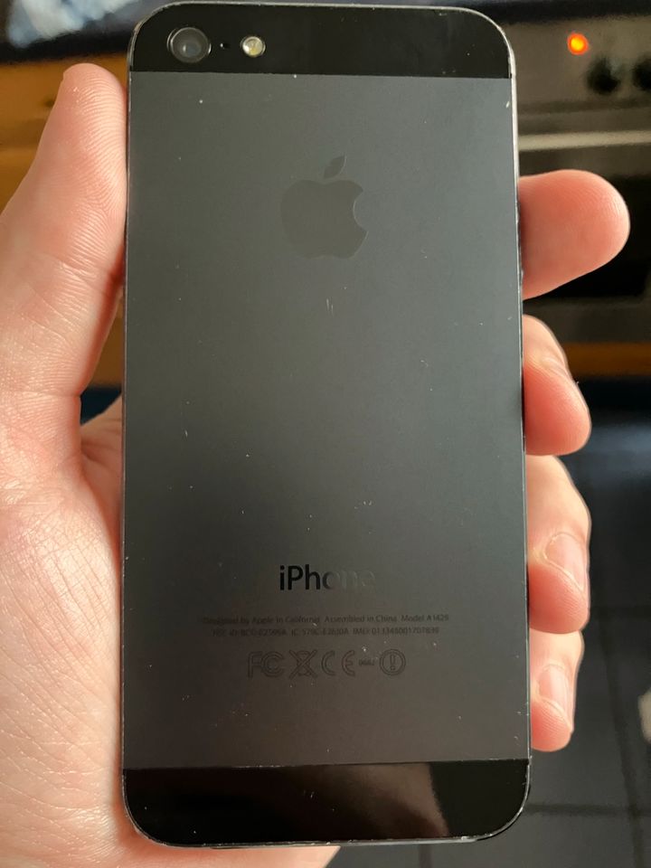 iPhone 5, Black, 64 GB plus viel Zubehör in Aachen