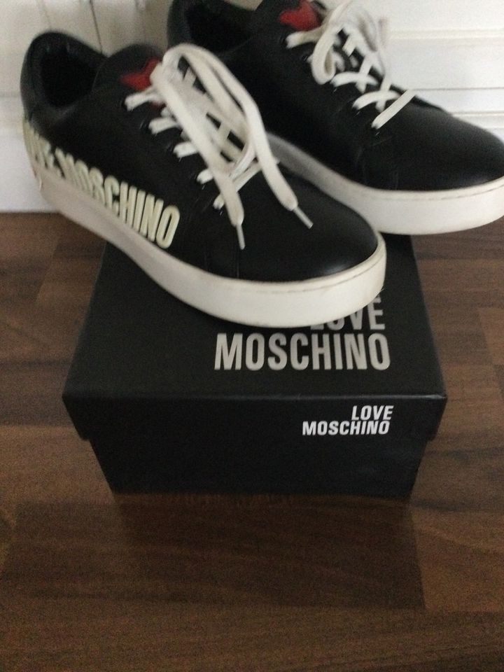 Moschino Sneaker in Willich