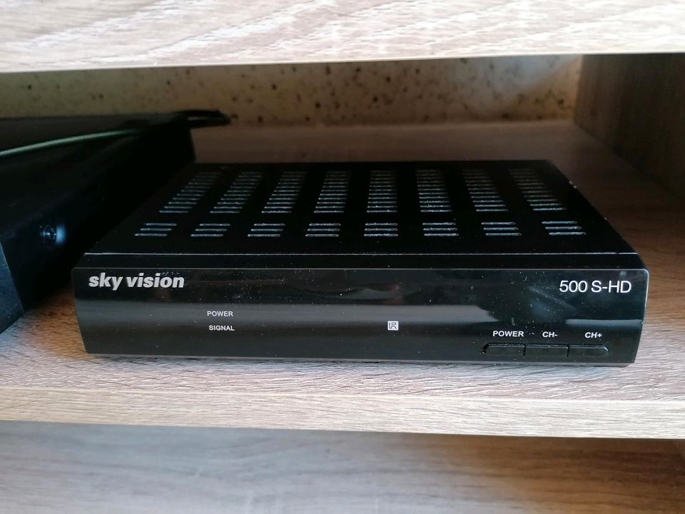 TV Sideboard mit Fernseher, DVD Player und Receiver in Weilheim i.OB