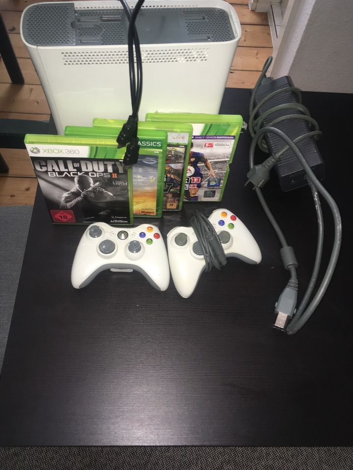 Xbox 360 mit 2 Controller in Dortmund