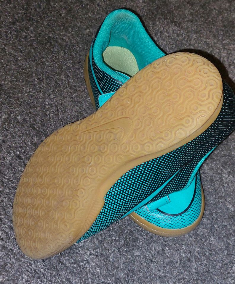 Sportschuhe in Schieder-Schwalenberg