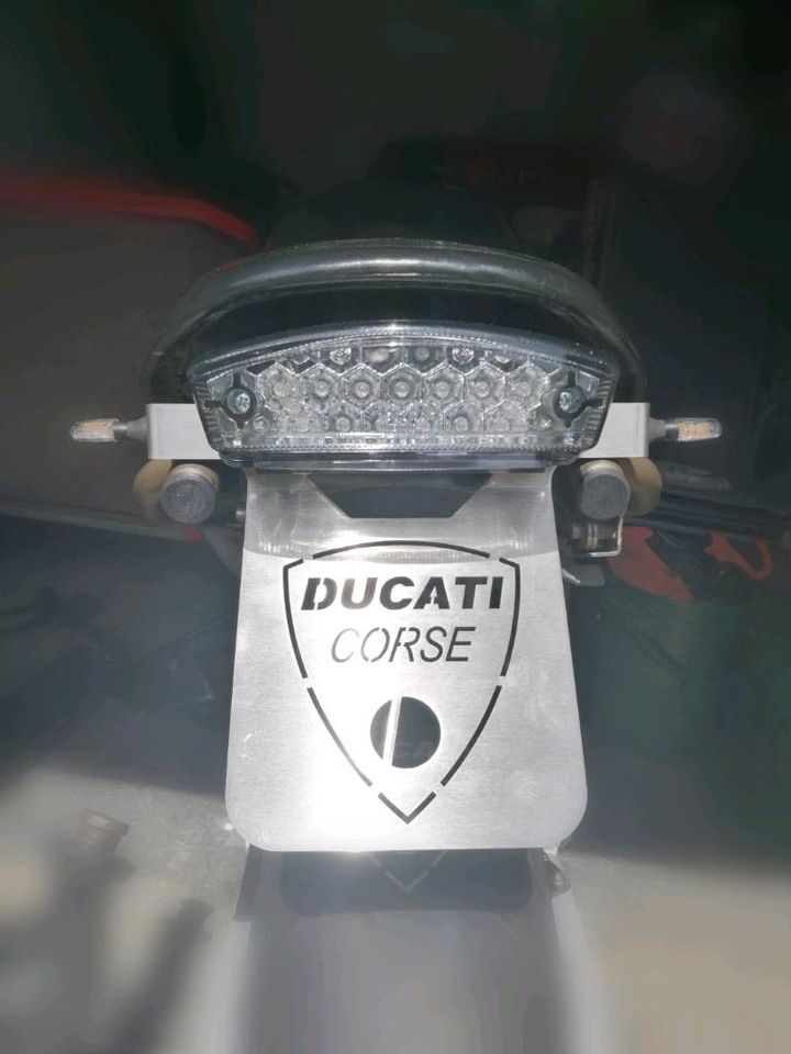 Ducati Monster Kurzes Heck Kennzeichenhalter für alle Bj. NEU in Pfatter